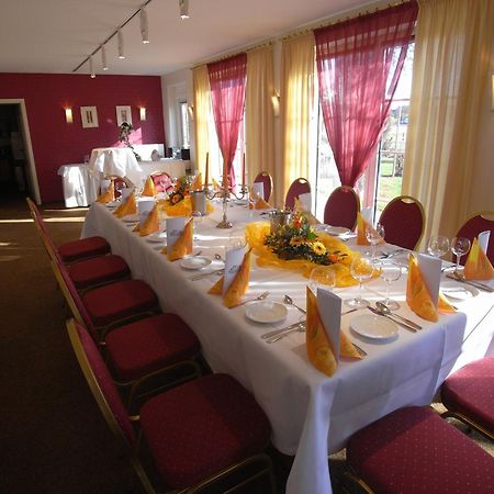 Land-Gut-Hotel Restaurant Kreuz Meyer Stuhr Extérieur photo